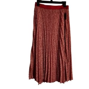 VINCE CAMUTO PLEATED SKIRT SIZES NWT